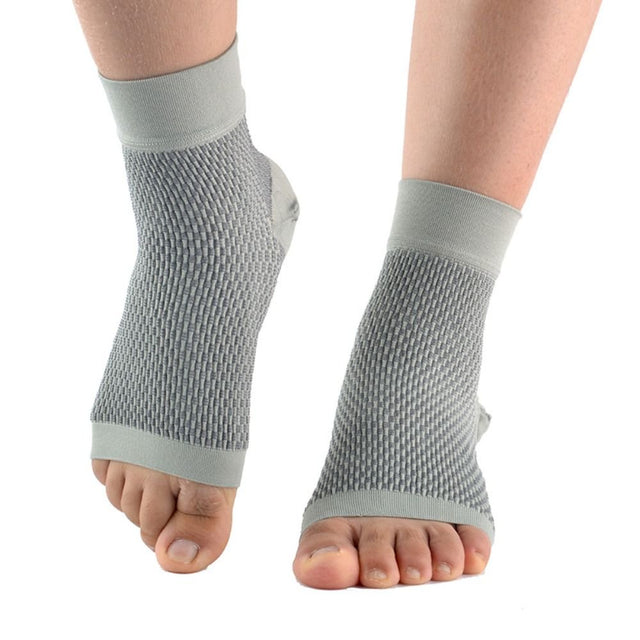 Upgraded Sports Nylon Non-Slip Sweat Absorption Breathable Elasticity Compression Ankle Socks Neuropathy Socks Comprex Ankle Sleeves Soothe Relief Compression Socks GREEN M