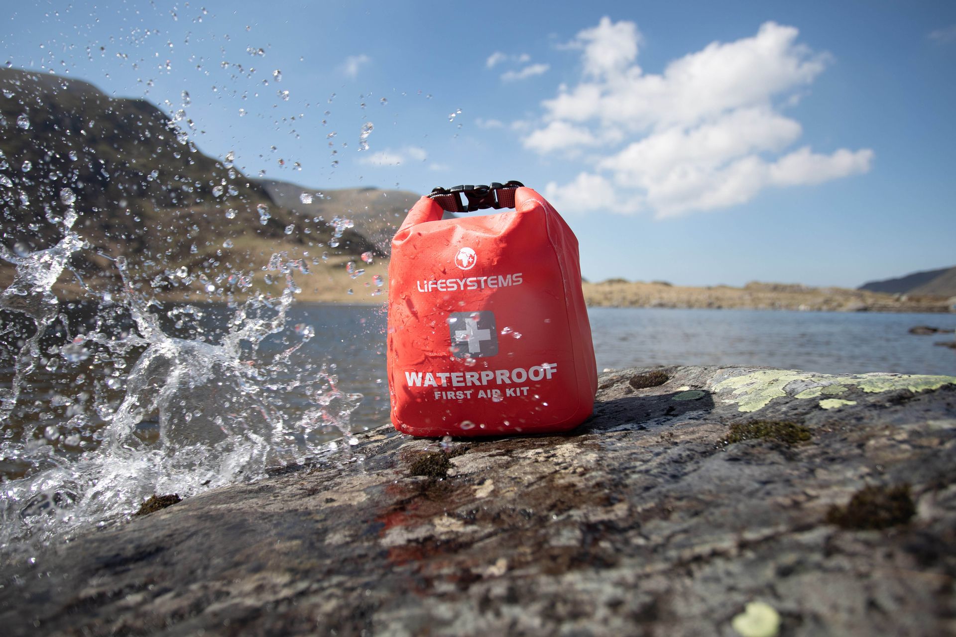 Lifesystems Light & Dry Nano First Aid Kit, Specially Designed for Adventure, Triathlon, Sports