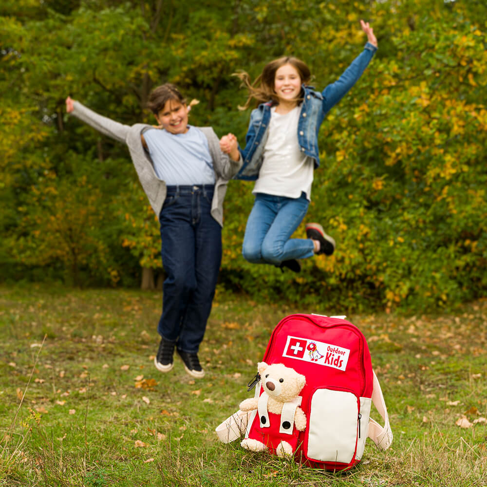 DGUV 202-089 Children's First Aid Backpack Outdoor Kids Red/White Filled Item No. 609628