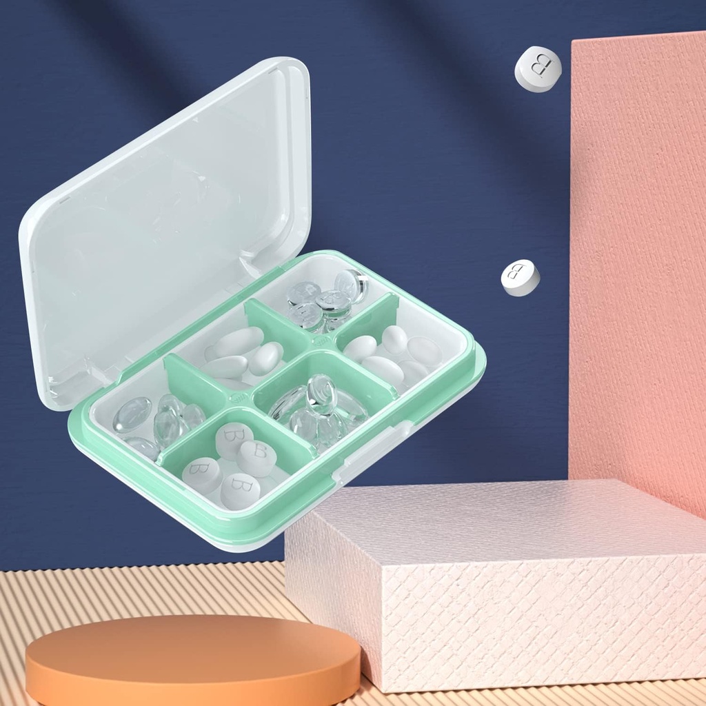 daily-pill-organizer-pill-box-for-purse--4.jpg