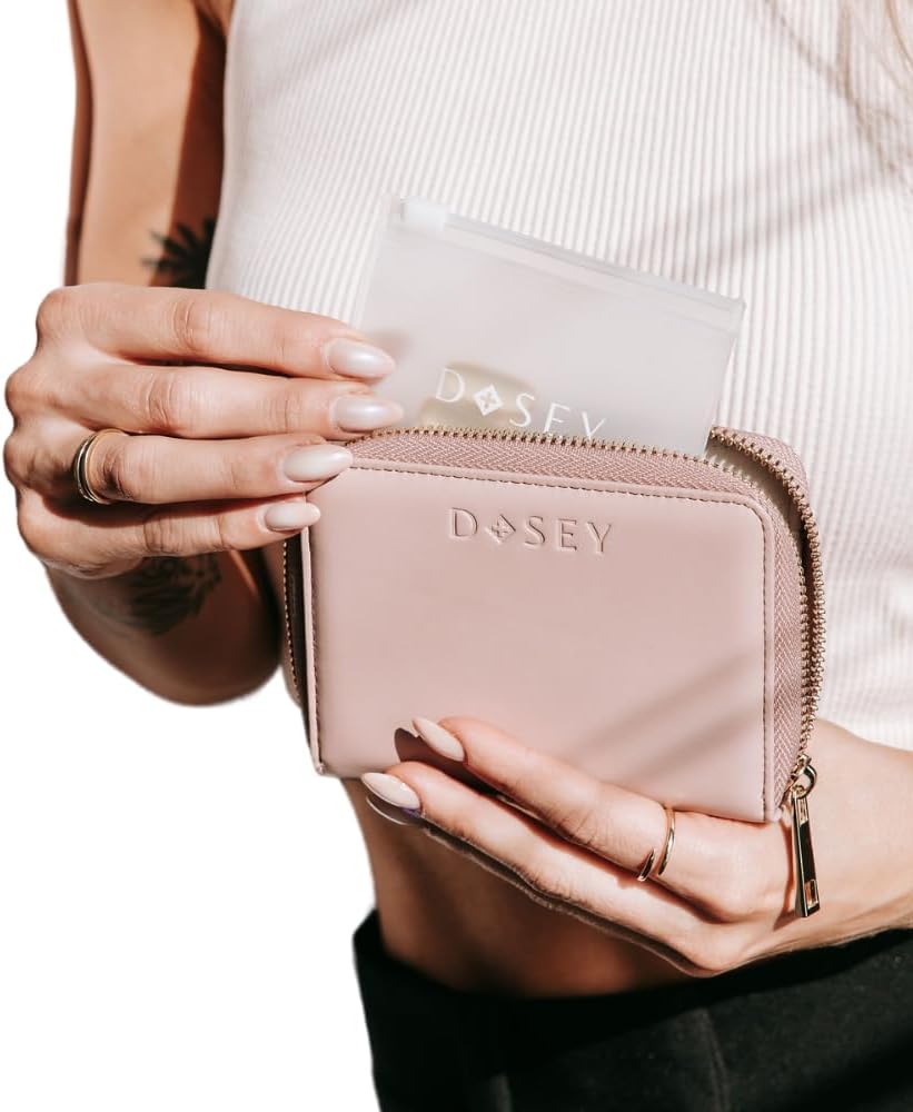 dosey-wellness-wallet-travel-pill-organi-2.jpg
