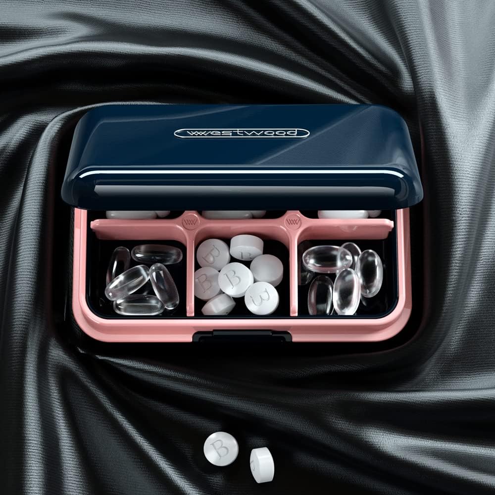 daily-pill-organizer-pill-box-for-purse--2.jpg