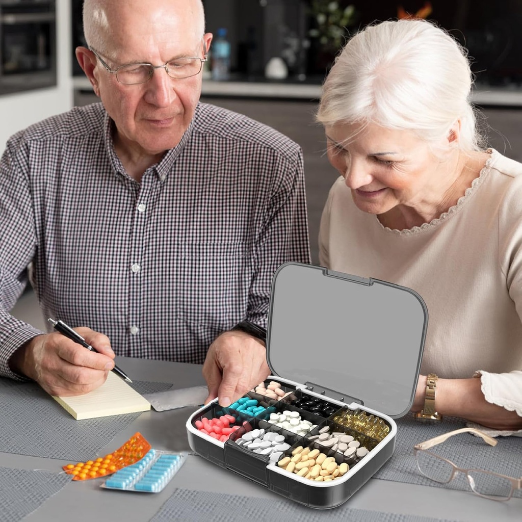 large-pill-organizer-9-compartments-pill-4.jpg