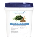 Smart & Simple Vitamine E Pellets de supplément Cheval Pellets de supplément de Vitamine E pour chevaux de soutien immunitaire de type Pellet pour alimentation facile de 112 portions de seau 3.7 LB