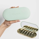 Dosey 7 jours Pill Compact Travel Pill Organizer - Cas de pilule avec 7 compartiments de pilules pour le stockage et la protection de la médecine – Élégant et élégant organisateur de médicaments avec miroir, Sage