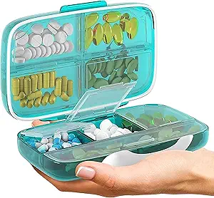 Organisateur de pilules de voyage - Cas de médicaments hermétiques pour voyager Boîte de pharmacie portable avec étiquettes Conteneur de vitamine 8 Supplément de compartiment Titulaire de médicaments Grande capacité quotidienne (vert)