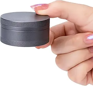Daily Metal Pill Box Pill Case - Pilule unique imperméable Conteneur rond en alliage d'aluminium Entreposeur de médicaments Multitool EDC tous les jours pour la vitamine, huile de poisson Gris Taille moyenne