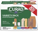 CURAD Assortiment de bandes Variety Pack, 300 Comte, 6 Styles incluant Antibactérien, Imperméable, Plastic, Heavy Duty & Flex-Fabric, Protège Scrapes, Coupes et Brûlures, Sans Latex