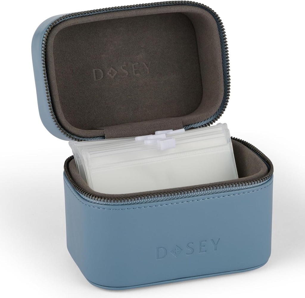 Dosey Travel Pill Case & Easy-Slide Pill Pouchs - Organisateur quotidien de pilules en cuir végétalien avec 7 poches de pilules hermétiques pour l'entreposage et la protection des médicaments - Organisateur de pilules et de médicaments élégants - BLUE