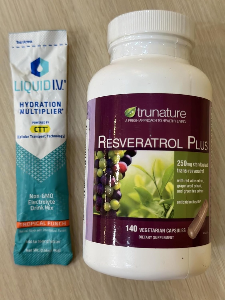 SantéEmpire Costco Trunature Vitamines Bundle, Resveratrol Plus 140 Capsules végétariennes et liquide I.V. Hydratation Multiplier 1 Stick Packed Poly Bag (1)