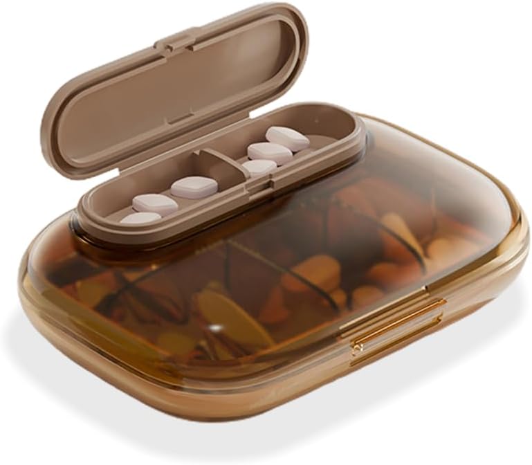 Petit étui à pilules de 7 jours, boîte à vitamines hebdomadaire compacte, distributeur de pilules de voyage portable, médicaments élégants et suppléments Organisateur (Brown)