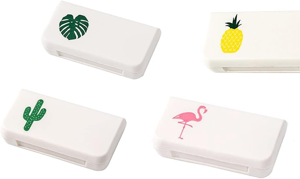 SagaSave Travel Pill Case 3 Compartiments Portable Pill Case Étanche à la poussière et à l'humidité-Proof Daily Pill Case Petite boîte à pilules pour les vitamines, huile de poisson, suppléments(4 styles)