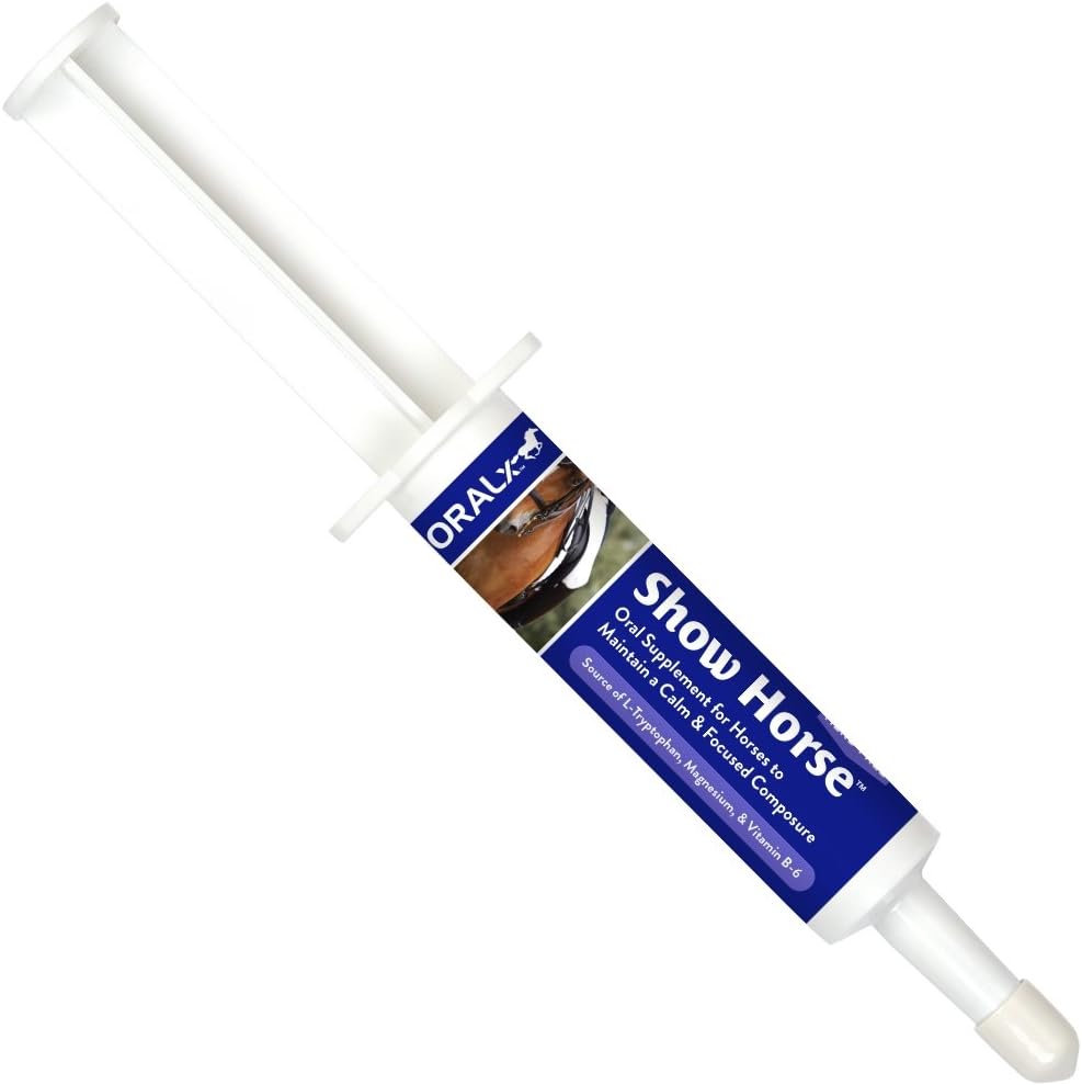 Fais voir Cheval. Pâte calmante sans herbes pour chevaux. L-Tryptophane, vitamines et minéraux pour aider à maintenir calme, concentré Composure pendant les événements et le transport. Syringe Easy-Dose. 1.2 Oz. Fabriqué aux États-Unis.